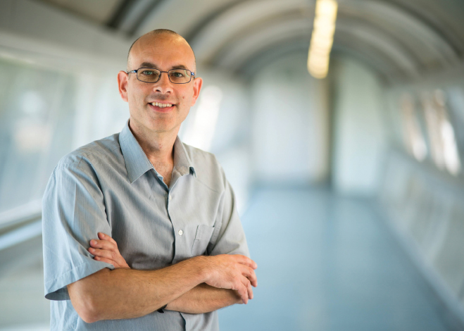 Prof. Roy Kishony of the Faculty of Biology and the Henry and Marilyn Taub Faculty of Computer Science